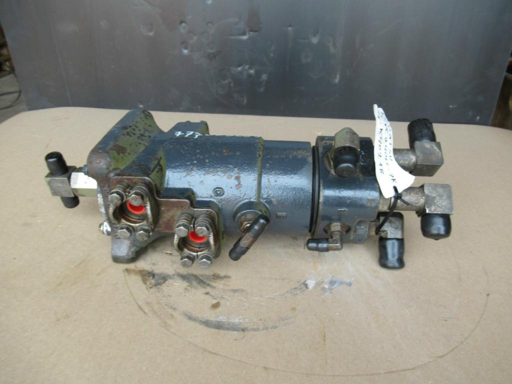 Komatsu PC240LC-7K - - Hydraulik för Byggmaskiner: bild 1 Komatsu PC240LC-7K - - Hydraulik för Byggmaskiner: bild 1
