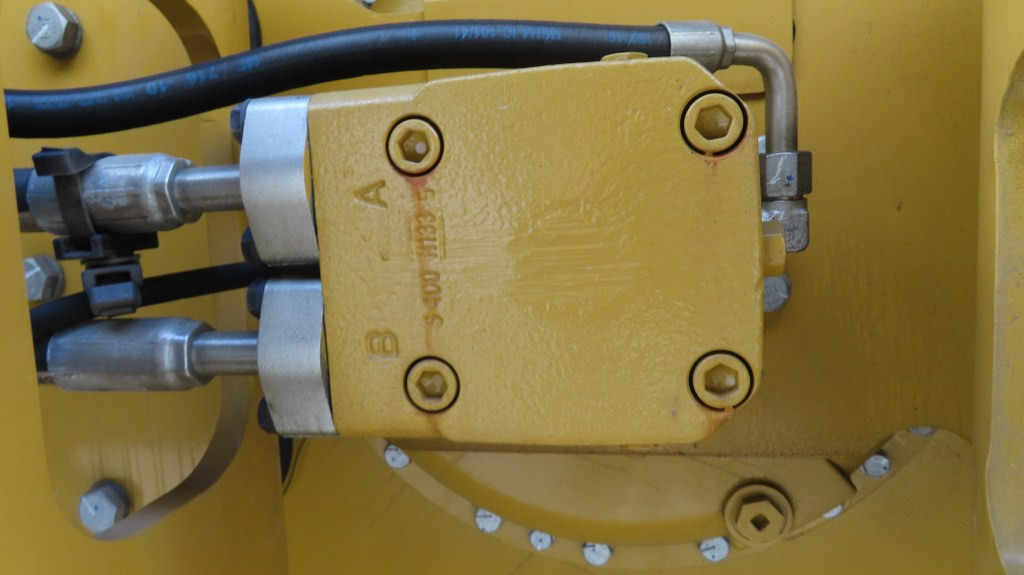 Kompaktor Caterpillar CS66B: bild 14