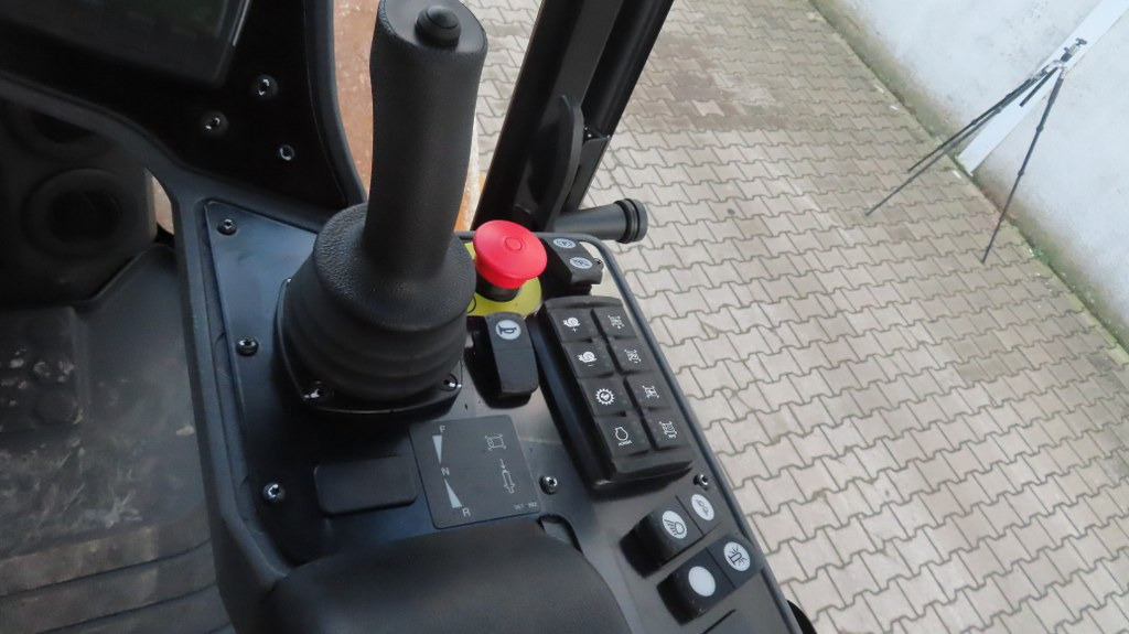 Kompaktor Caterpillar CS66B: bild 16