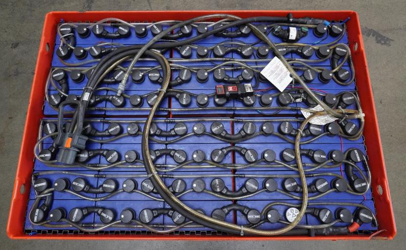 GRUMA 80 Volt 4 PzQ 688 Ah - Batteri: bild 3 GRUMA 80 Volt 4 PzQ 688 Ah - Batteri: bild 3