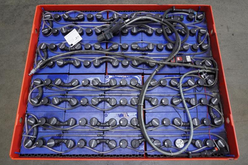 GRUMA 80 Volt 5 PzQ 860 Ah - Batteri: bild 3 GRUMA 80 Volt 5 PzQ 860 Ah - Batteri: bild 3