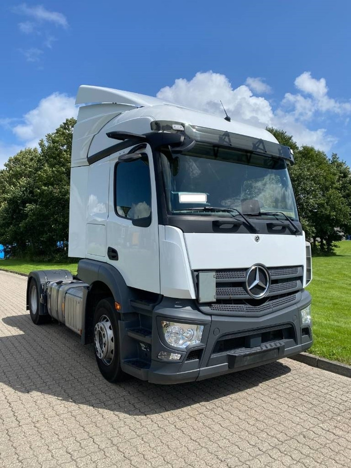 Mercedes-Benz Actros 1835 - Dragbil: bild 2 Mercedes-Benz Actros 1835 - Dragbil: bild 2