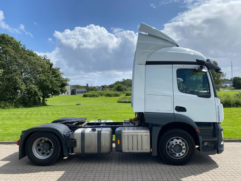 Mercedes-Benz Actros 1835 - Dragbil: bild 4 Mercedes-Benz Actros 1835 - Dragbil: bild 4
