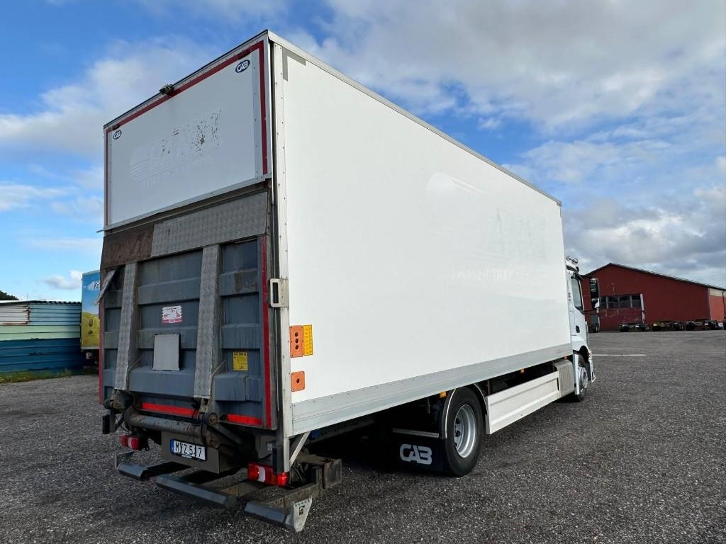 Mercedes-Benz ACTROS 1836 Euro 6 8468 - Lastbil med skåp: bild 4 Mercedes-Benz ACTROS 1836 Euro 6 8468 - Lastbil med skåp: bild 4