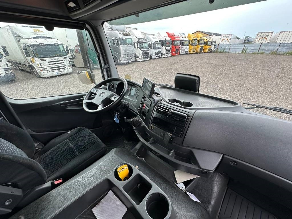 Mercedes-Benz Atego 1524 serie nr 7995 - Lastbil med skåp: bild 5 Mercedes-Benz Atego 1524 serie nr 7995 - Lastbil med skåp: bild 5