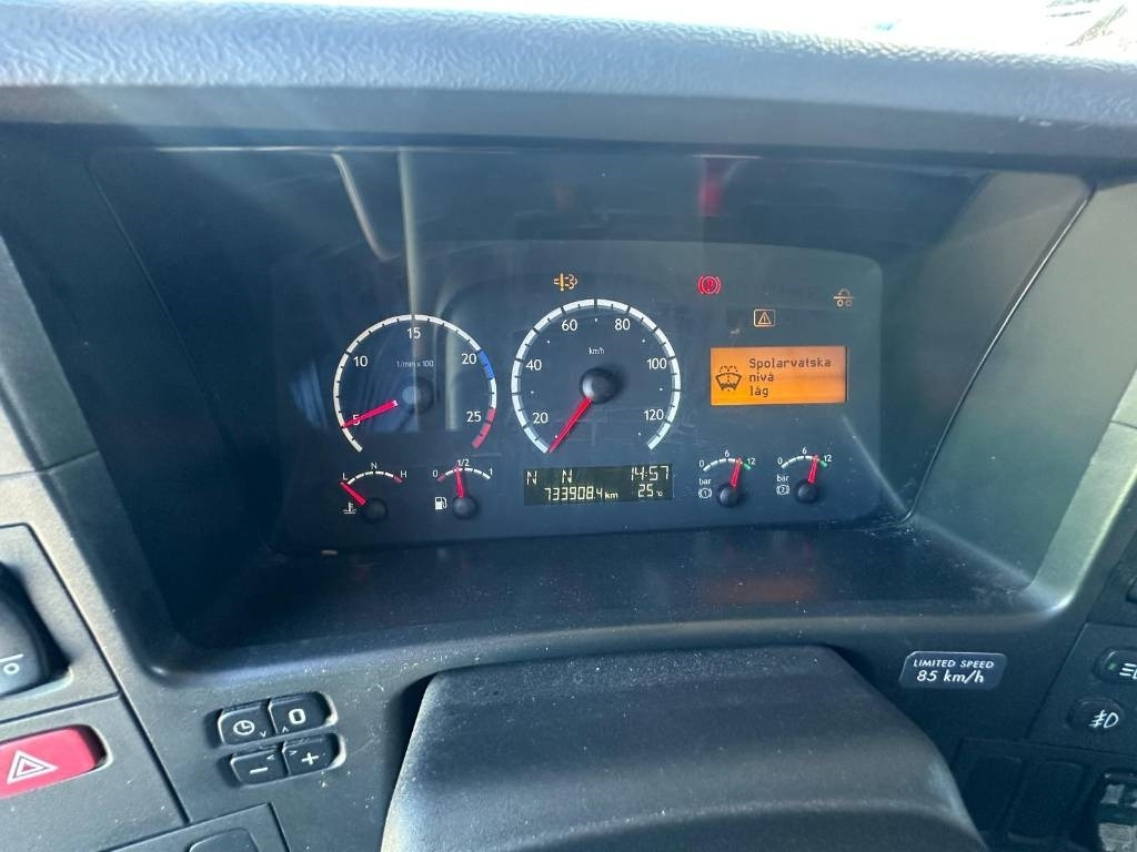 Scania P 420 LB6X2X4HNB serie 0424 - Kylbil lastbil: bild 5 Scania P 420 LB6X2X4HNB serie 0424 - Kylbil lastbil: bild 5