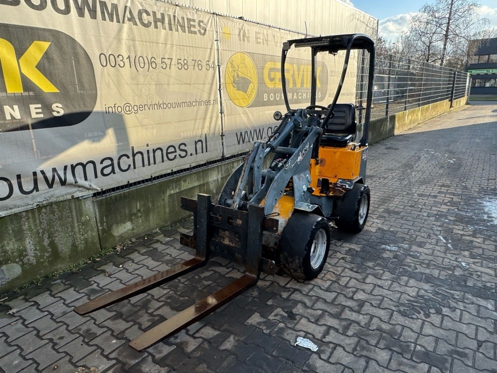 GiANT D 204 SW - Minilastare: bild 2 GiANT D 204 SW - Minilastare: bild 2