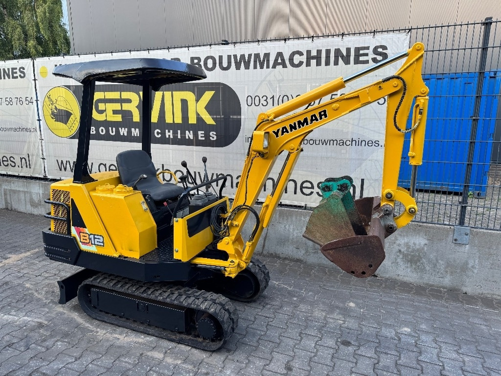 Yanmar B12 - Minigrävmaskin: bild 2 Yanmar B12 - Minigrävmaskin: bild 2