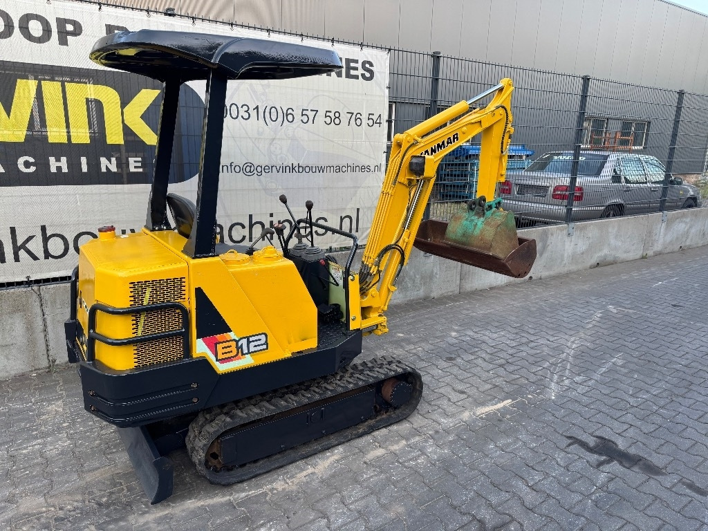 Yanmar B12 - Minigrävmaskin: bild 1 Yanmar B12 - Minigrävmaskin: bild 1