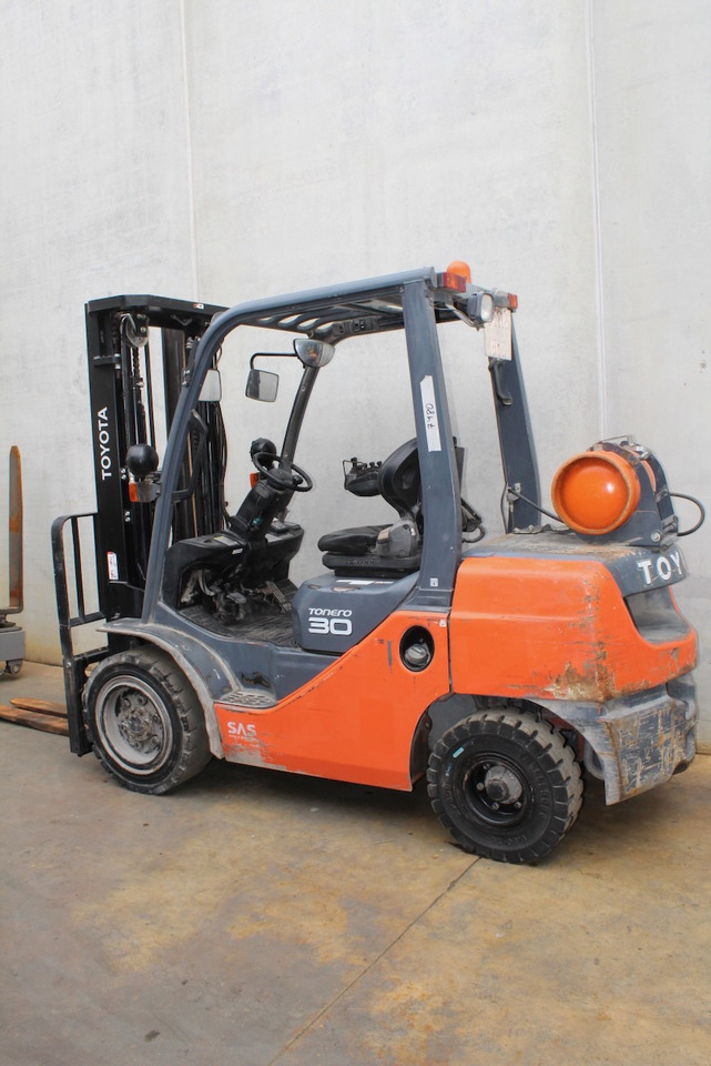 Toyota 02-8FGF30 MATRICULADA - Gasoltruck: bild 4 Toyota 02-8FGF30 MATRICULADA - Gasoltruck: bild 4