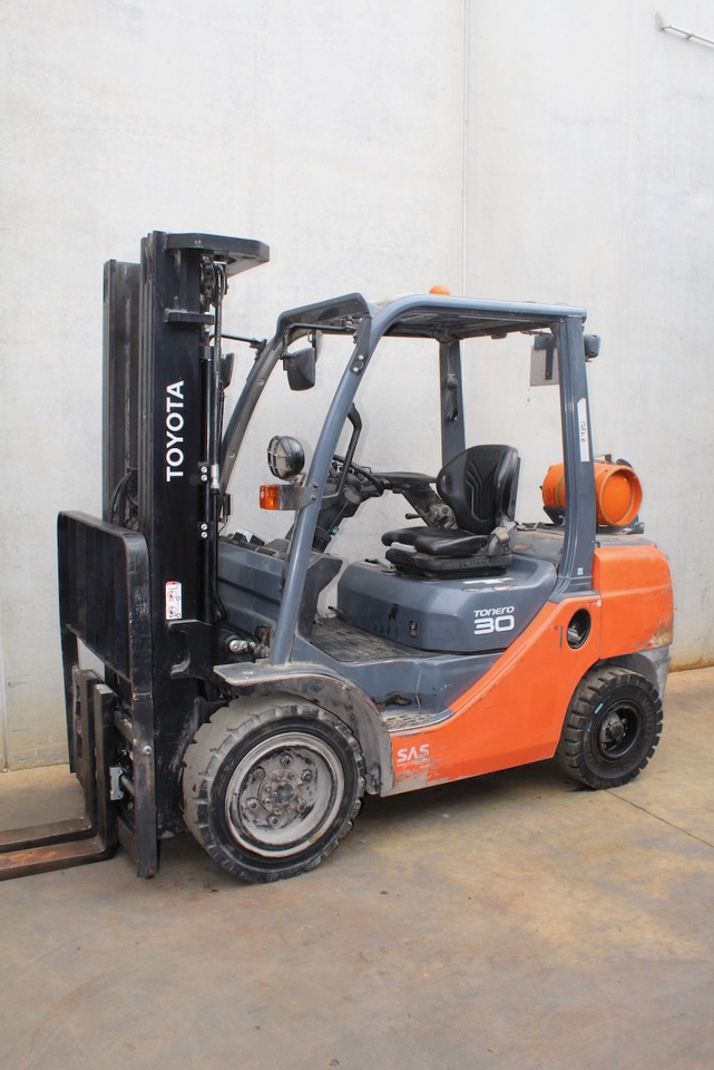 Toyota 02-8FGF30 MATRICULADA - Gasoltruck: bild 3 Toyota 02-8FGF30 MATRICULADA - Gasoltruck: bild 3