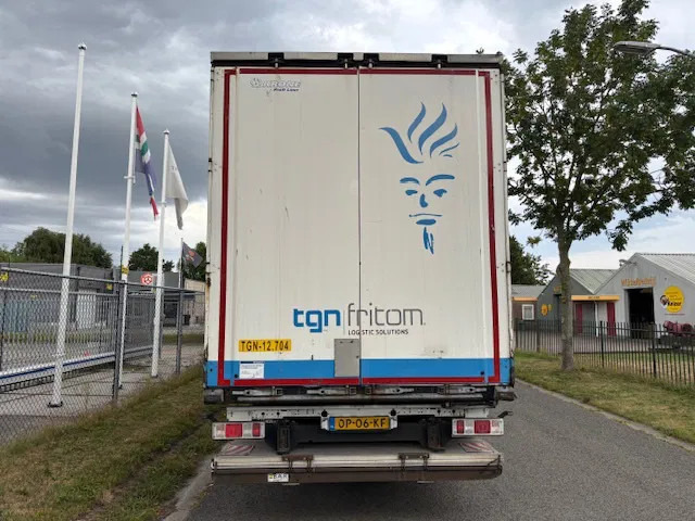 Krone SD curtainslider taillift standard chassis drum brakes - Kapelltrailer: bild 5 Krone SD curtainslider taillift standard chassis drum brakes - Kapelltrailer: bild 5