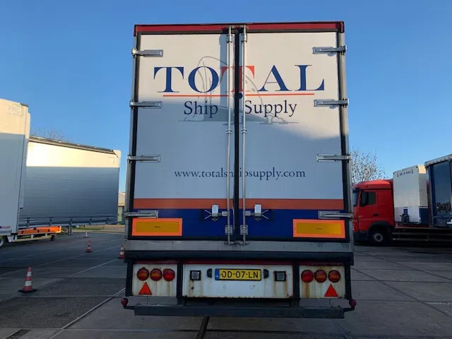 Vogelzang Closed box insulated lift axle MOT 06-2026 TOP Condition - Skåp semitrailer: bild 5 Vogelzang Closed box insulated lift axle MOT 06-2026 TOP Condition - Skåp semitrailer: bild 5