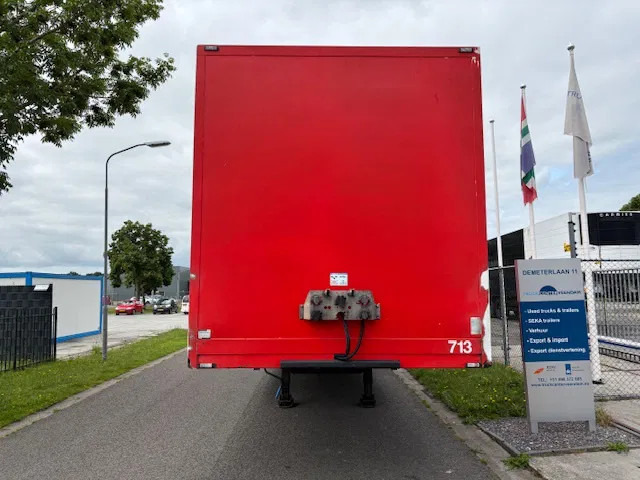 Vogelzang Closed box steering axle 2.5 ton taillift set batteries - Skåp semitrailer: bild 2 Vogelzang Closed box steering axle 2.5 ton taillift set batteries - Skåp semitrailer: bild 2