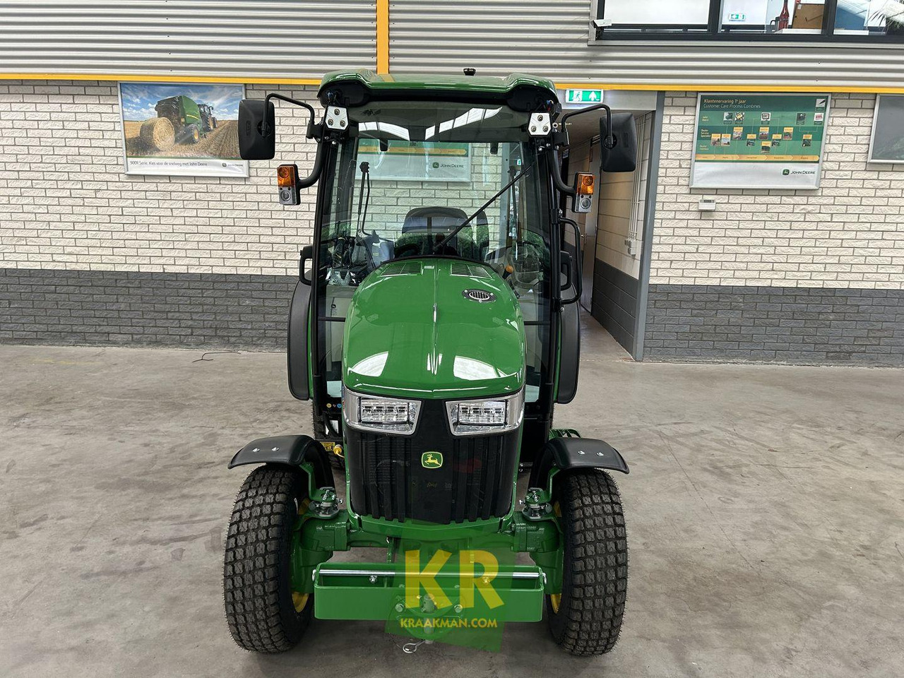 John Deere 3046R - Minitraktor: bild 3 John Deere 3046R - Minitraktor: bild 3