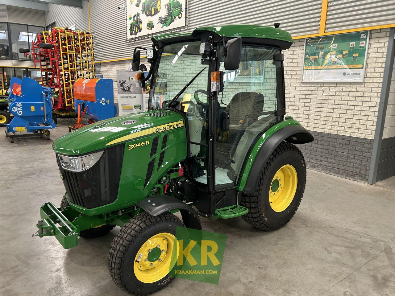 John Deere 3046R - Minitraktor: bild 2 John Deere 3046R - Minitraktor: bild 2