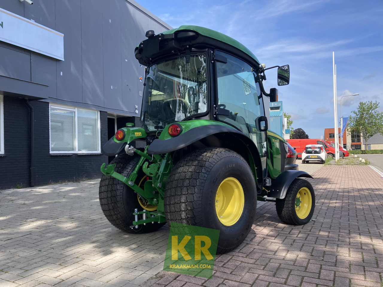John Deere 3046R - Minitraktor: bild 2 John Deere 3046R - Minitraktor: bild 2