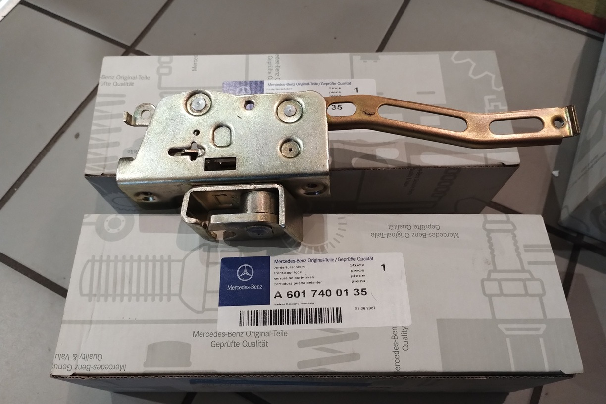 ZAMEK DRZWI TYŁ REAR DOOR LOCK MERCEDES T1 207 208 308 310 6017400135 - Hytt och interiör för Transportbil: bild 1 ZAMEK DRZWI TYŁ REAR DOOR LOCK MERCEDES T1 207 208 308 310 6017400135 - Hytt och interiör för Transportbil: bild 1
