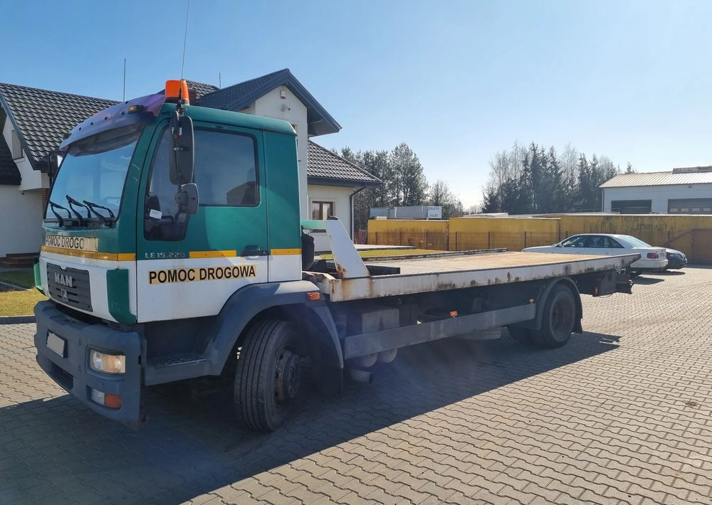 MAN LE 15 220 - Bärgningsbil: bild 1 MAN LE 15 220 - Bärgningsbil: bild 1
