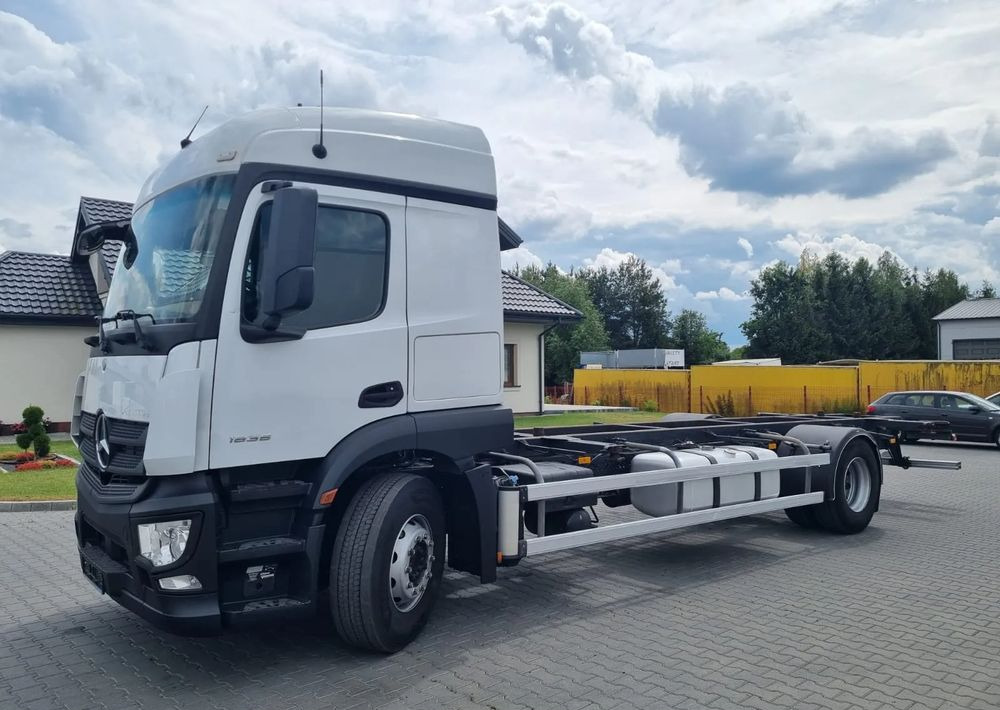 Mercedes-Benz Actros 1836 - Kapellbil: bild 1 Mercedes-Benz Actros 1836 - Kapellbil: bild 1