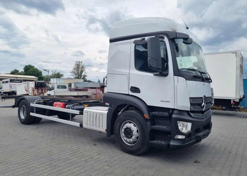 Mercedes-Benz Actros 1836 - Kapellbil: bild 2 Mercedes-Benz Actros 1836 - Kapellbil: bild 2