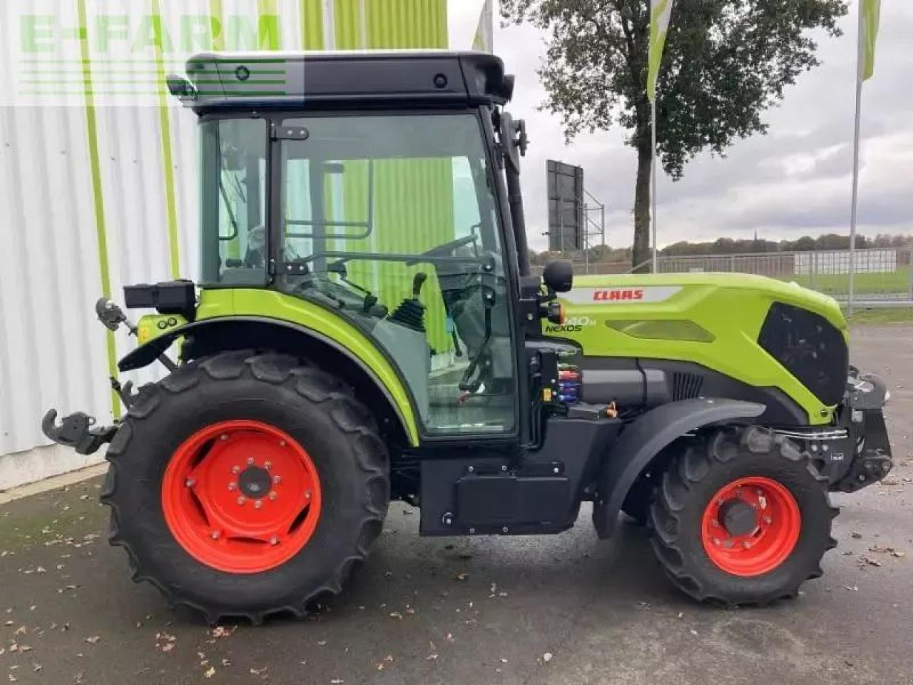 CLAAS claas nexos 240 m - Traktor: bild 4 CLAAS claas nexos 240 m - Traktor: bild 4