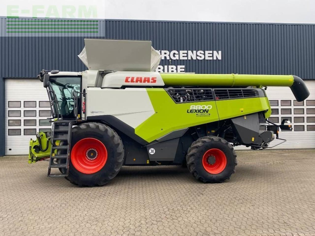 CLAAS lexion 8800 - Skördetröska: bild 1 CLAAS lexion 8800 - Skördetröska: bild 1