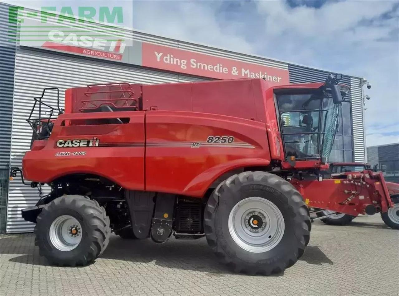 Case-IH 8250 kampagnepris axial-flow 8250 med 35 fod varioskærebord - Skördetröska: bild 2 Case-IH 8250 kampagnepris axial-flow 8250 med 35 fod varioskærebord - Skördetröska: bild 2