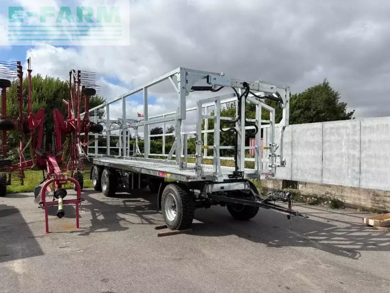Fliegl dpw 240 bl profi - Flakvagn för lantbruk: bild 2 Fliegl dpw 240 bl profi - Flakvagn för lantbruk: bild 2