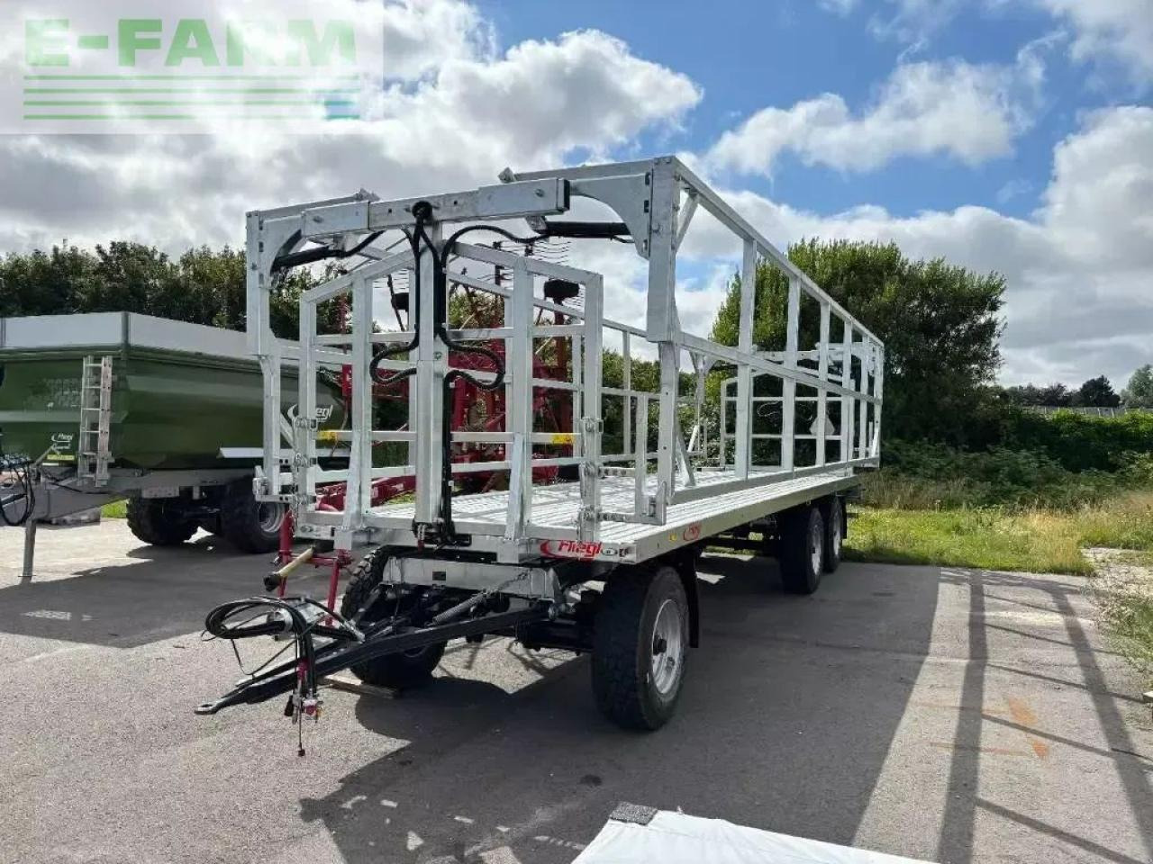 Fliegl dpw 240 bl profi - Flakvagn för lantbruk: bild 1 Fliegl dpw 240 bl profi - Flakvagn för lantbruk: bild 1