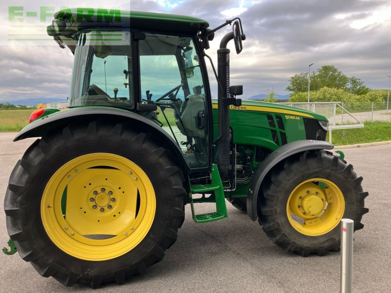 John Deere 5085M - Traktor: bild 5 John Deere 5085M - Traktor: bild 5