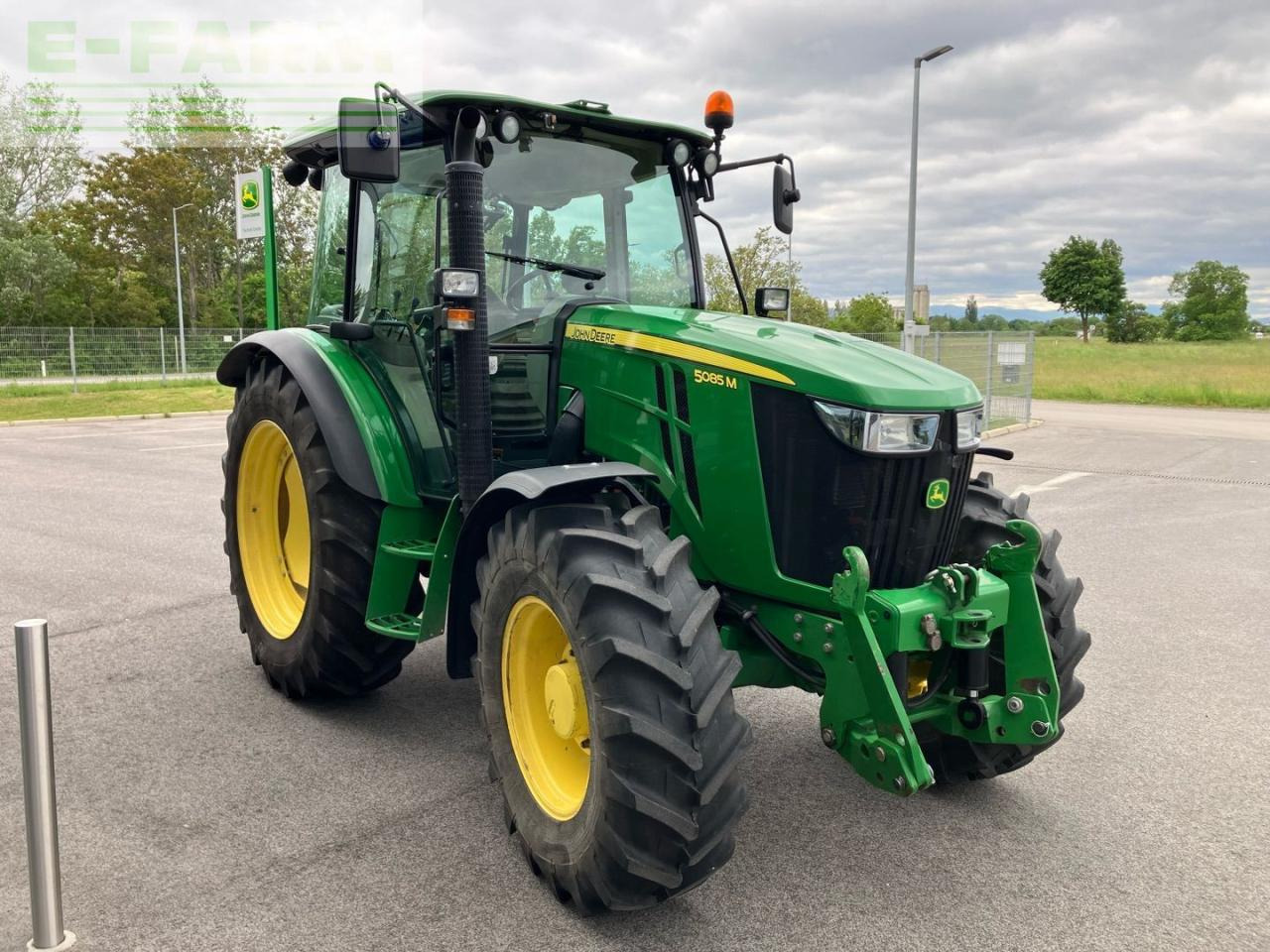 John Deere 5085M - Traktor: bild 4 John Deere 5085M - Traktor: bild 4