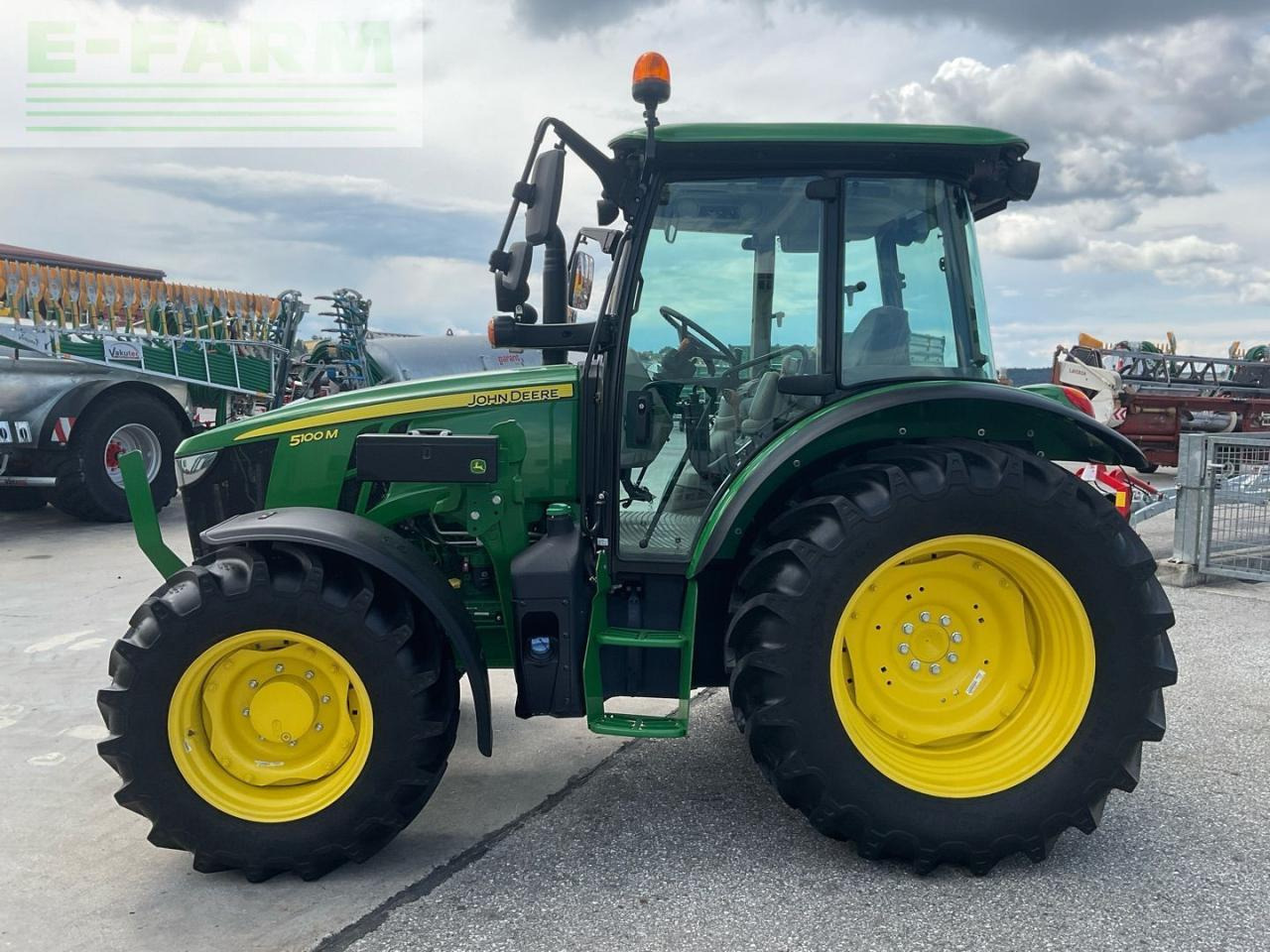 John Deere 5100M - Traktor: bild 2 John Deere 5100M - Traktor: bild 2
