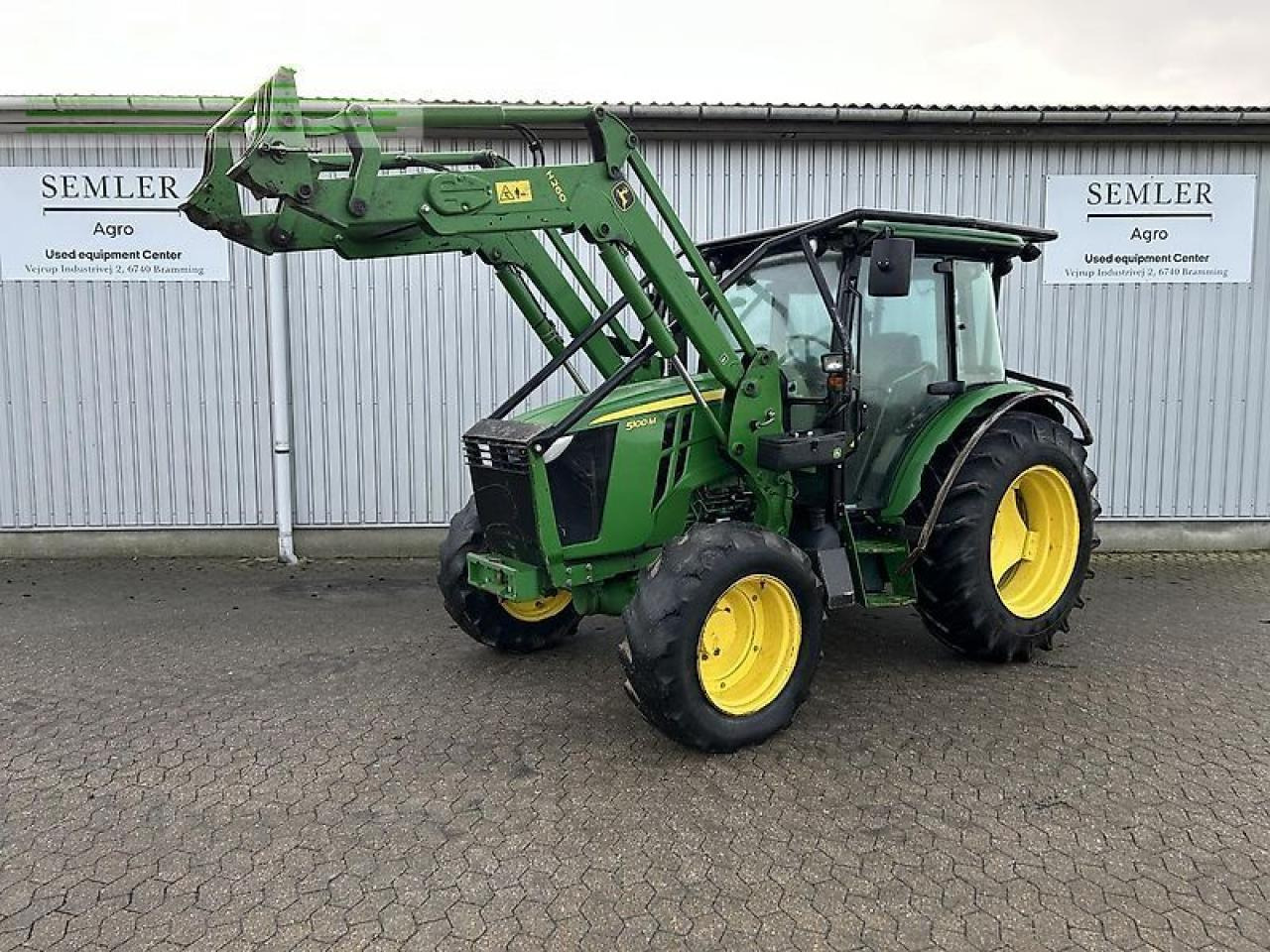 John Deere 5100m - Traktor: bild 1 John Deere 5100m - Traktor: bild 1