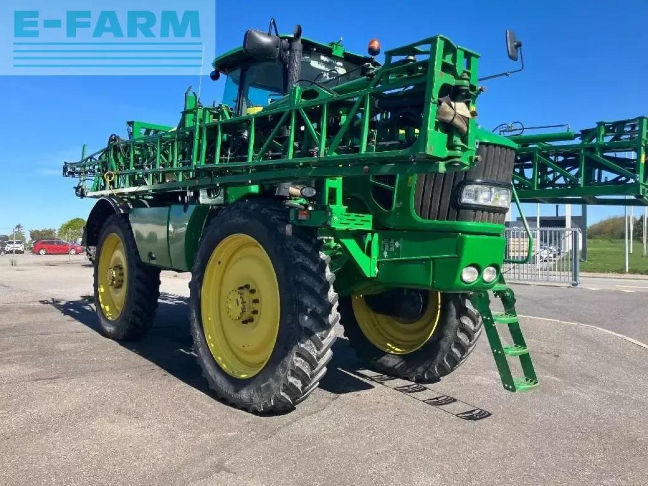 John Deere 5430 i - Bogserad spruta: bild 1 John Deere 5430 i - Bogserad spruta: bild 1