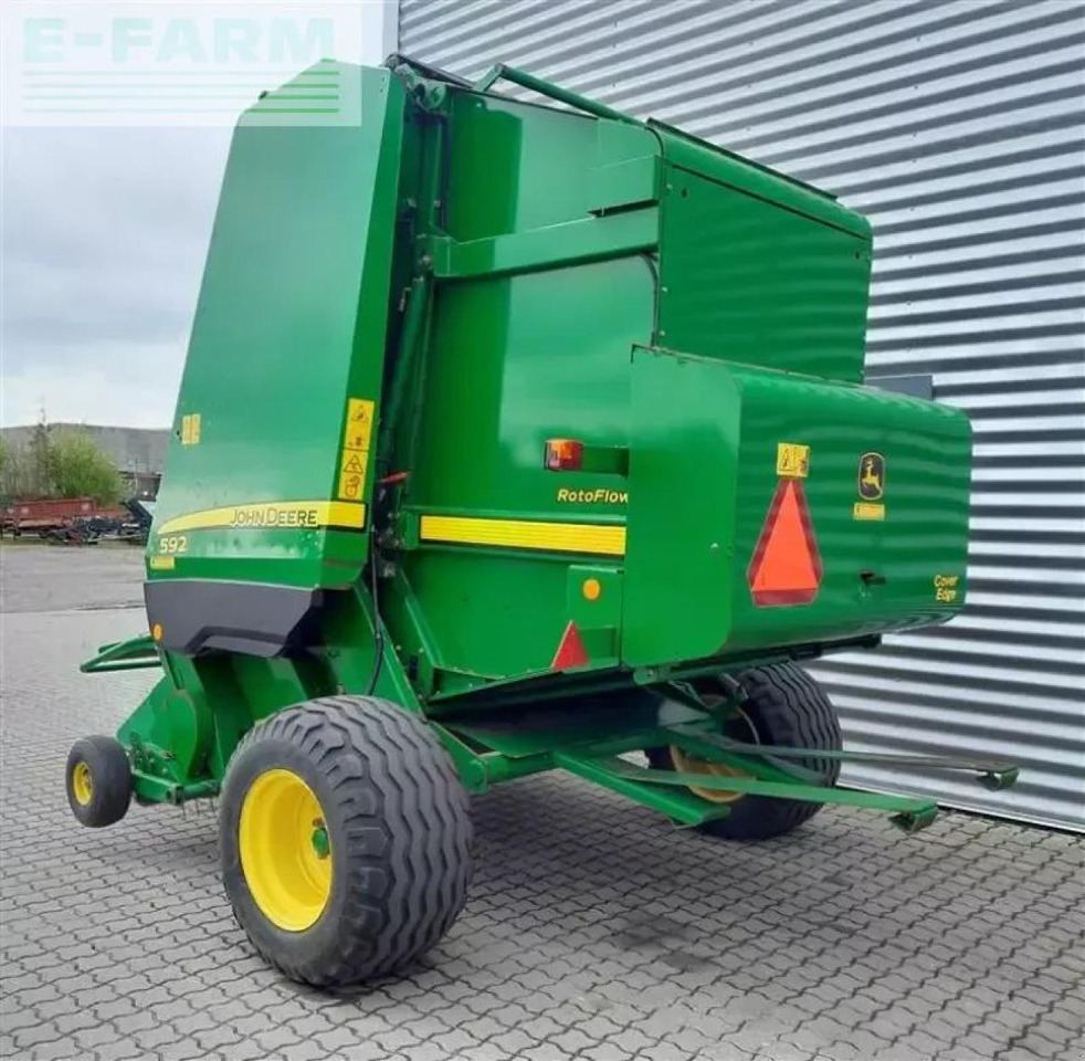 John Deere 592 - Fyrkantspress: bild 5 John Deere 592 - Fyrkantspress: bild 5