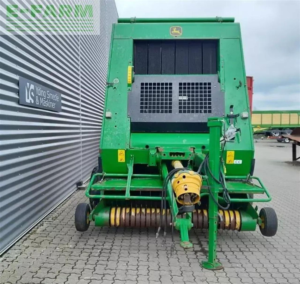 John Deere 592 - Fyrkantspress: bild 3 John Deere 592 - Fyrkantspress: bild 3