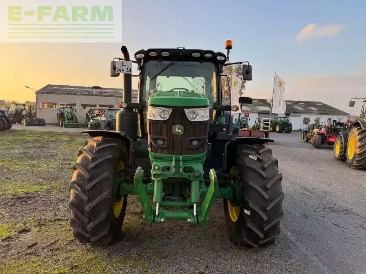 John Deere 6155r - Traktor: bild 2 John Deere 6155r - Traktor: bild 2