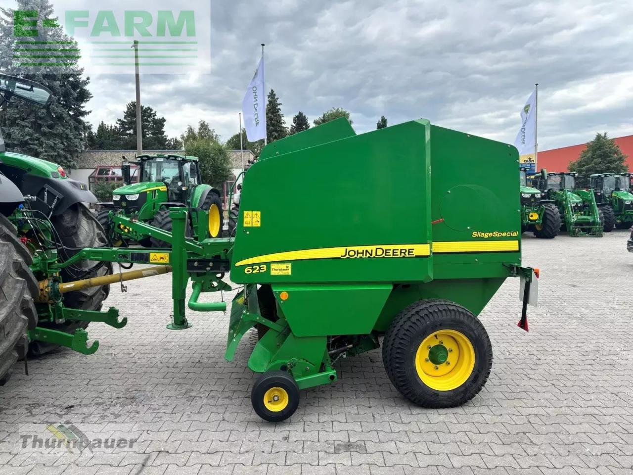 John Deere 623 - Fyrkantspress: bild 2 John Deere 623 - Fyrkantspress: bild 2