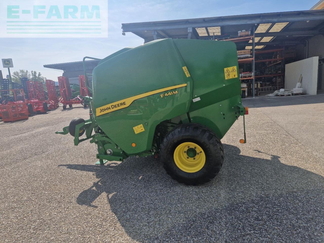 John Deere F441M - Fyrkantspress: bild 2 John Deere F441M - Fyrkantspress: bild 2