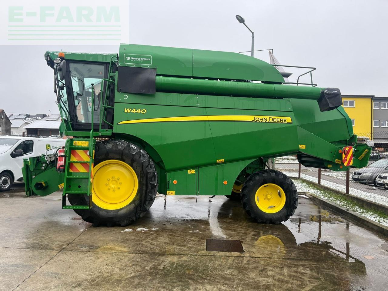 John Deere W440 - Skördetröska: bild 2 John Deere W440 - Skördetröska: bild 2