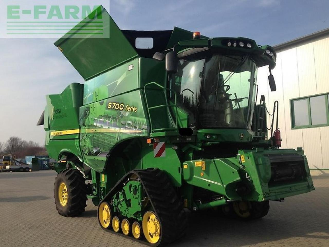 John Deere s780 i mit 630x schneidwerk - Skördetröska: bild 1 John Deere s780 i mit 630x schneidwerk - Skördetröska: bild 1