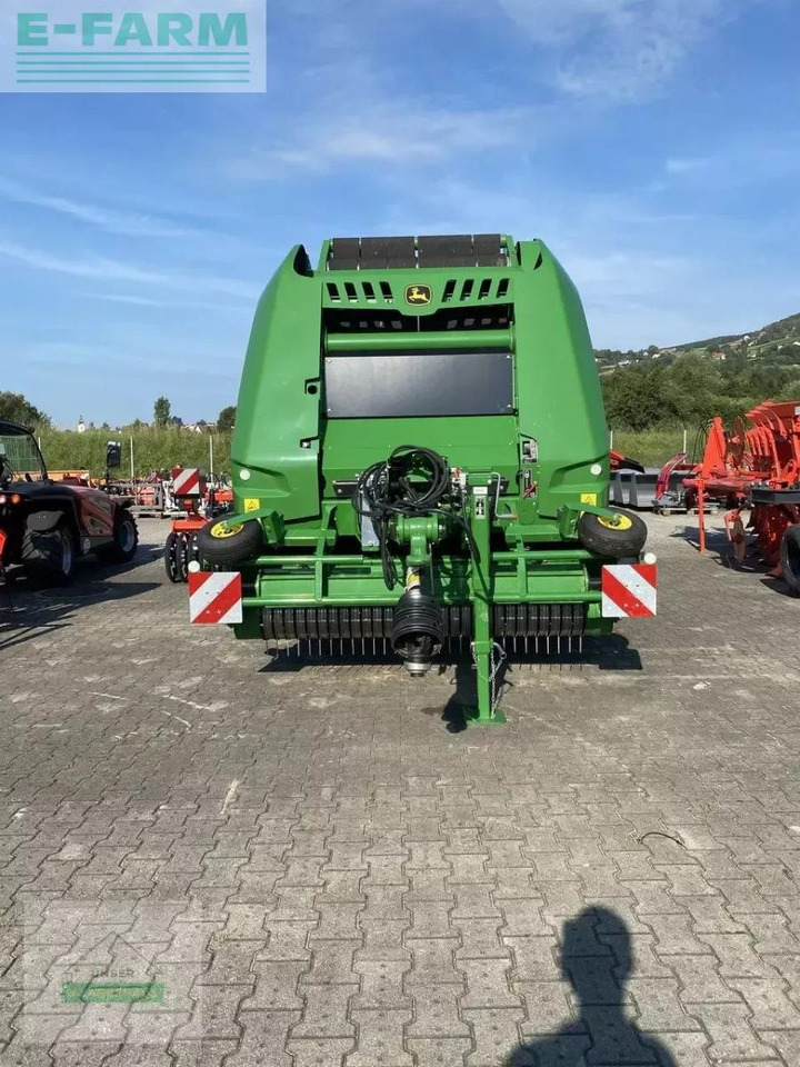 John Deere v451 m - Fyrkantspress: bild 2 John Deere v451 m - Fyrkantspress: bild 2