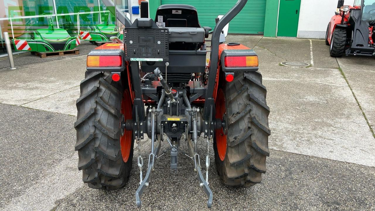 Kubota L1-382 - Traktor: bild 5 Kubota L1-382 - Traktor: bild 5