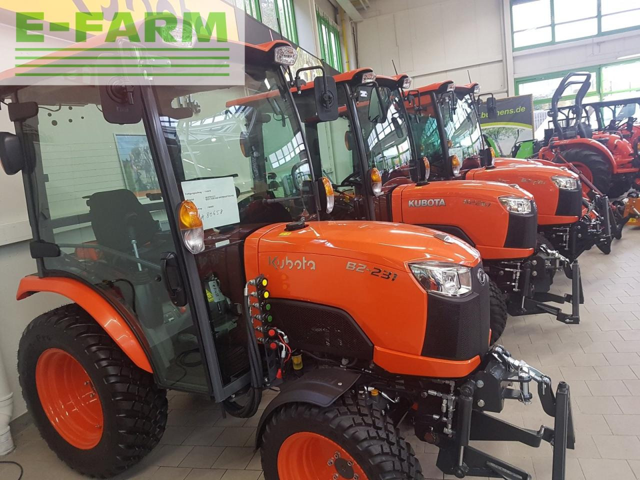 Kubota b2-231h cab ab 0,99% - Traktor: bild 1 Kubota b2-231h cab ab 0,99% - Traktor: bild 1