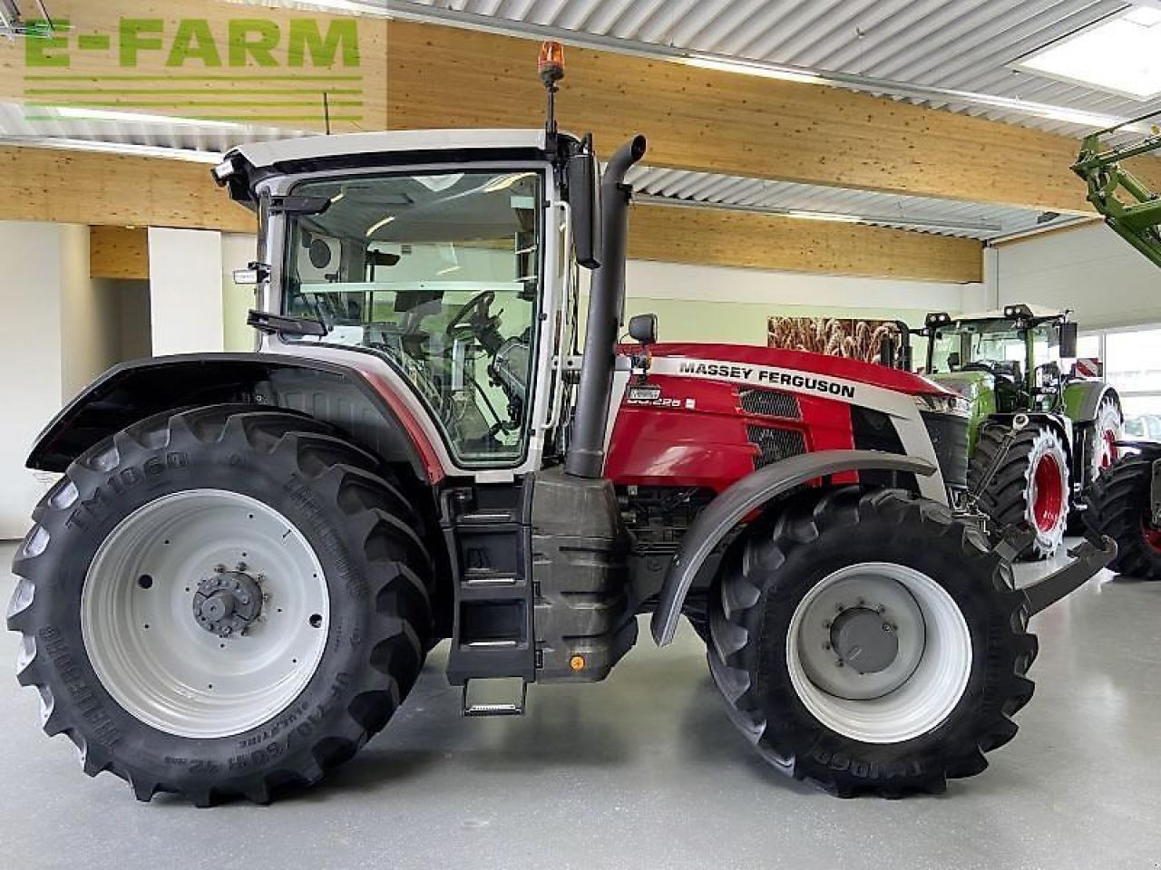 Massey Ferguson 8s.225 dyna e-power - Traktor: bild 2 Massey Ferguson 8s.225 dyna e-power - Traktor: bild 2