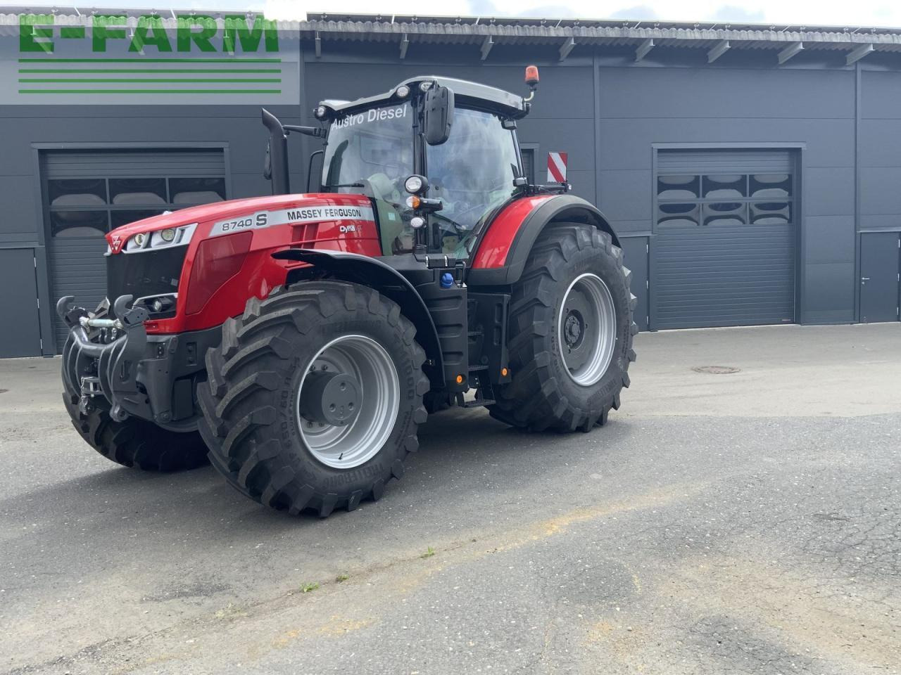 Massey Ferguson mf 8740 s exclusive (stage v) - Traktor: bild 1 Massey Ferguson mf 8740 s exclusive (stage v) - Traktor: bild 1