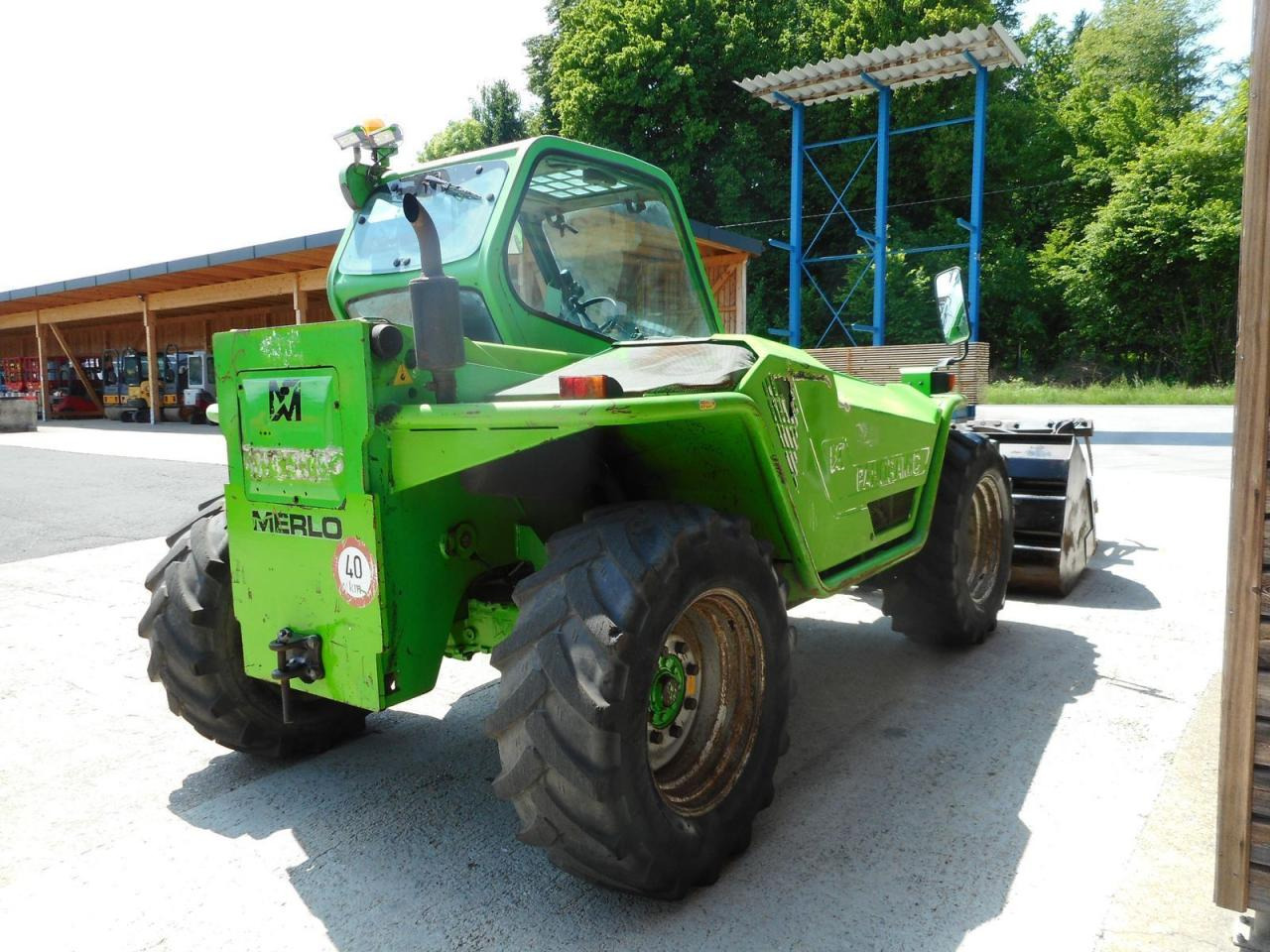 Merlo p33.7kt mit schaufel + greiferschaufel + gabel - Teleskoplastar: bild 4 Merlo p33.7kt mit schaufel + greiferschaufel + gabel - Teleskoplastar: bild 4