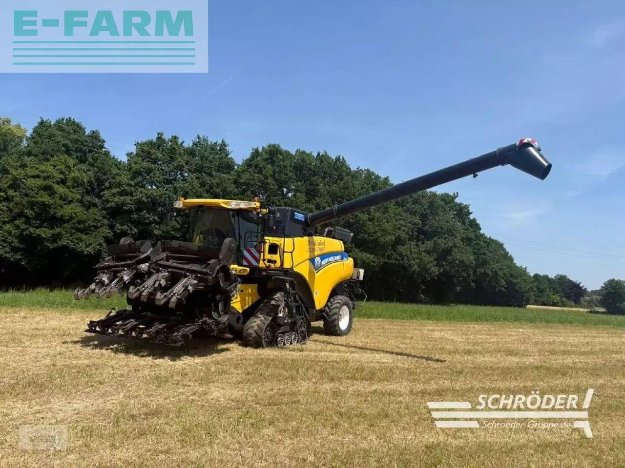 New Holland cr 8080 + schneidwerk 9,15m vario - Skördetröska: bild 2 New Holland cr 8080 + schneidwerk 9,15m vario - Skördetröska: bild 2