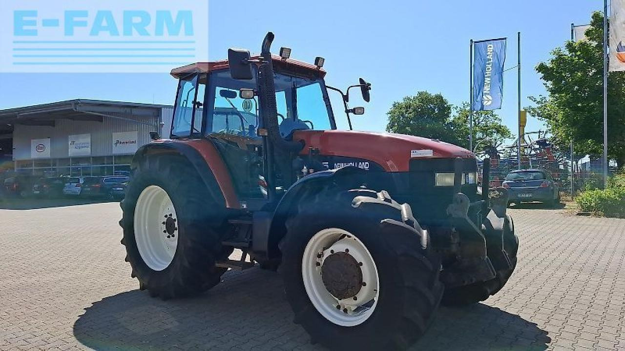 New Holland m135 / 8360 - Traktor: bild 4 New Holland m135 / 8360 - Traktor: bild 4